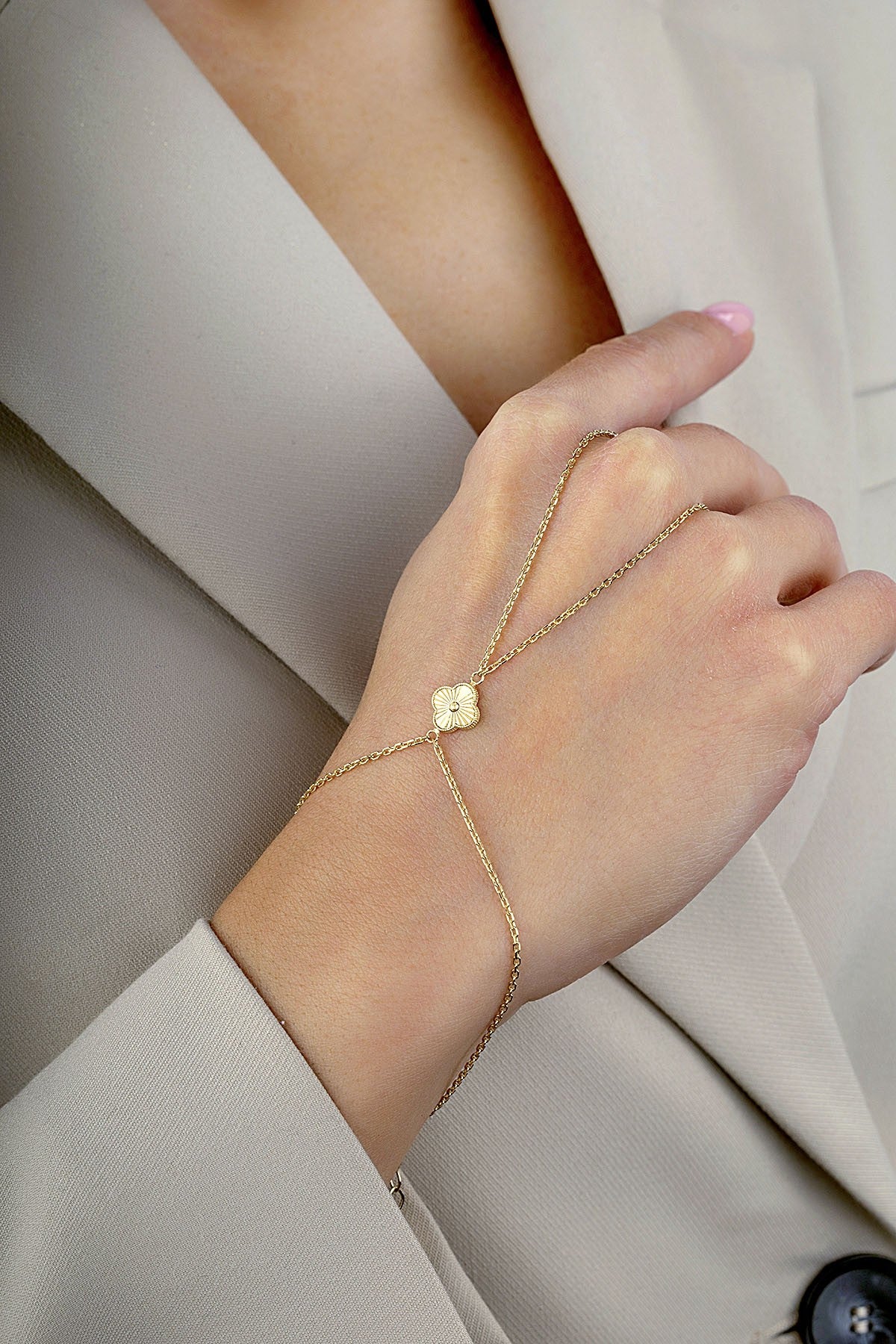 14 Ayar Desenli Yonca Altın Şahmeran Secondary image