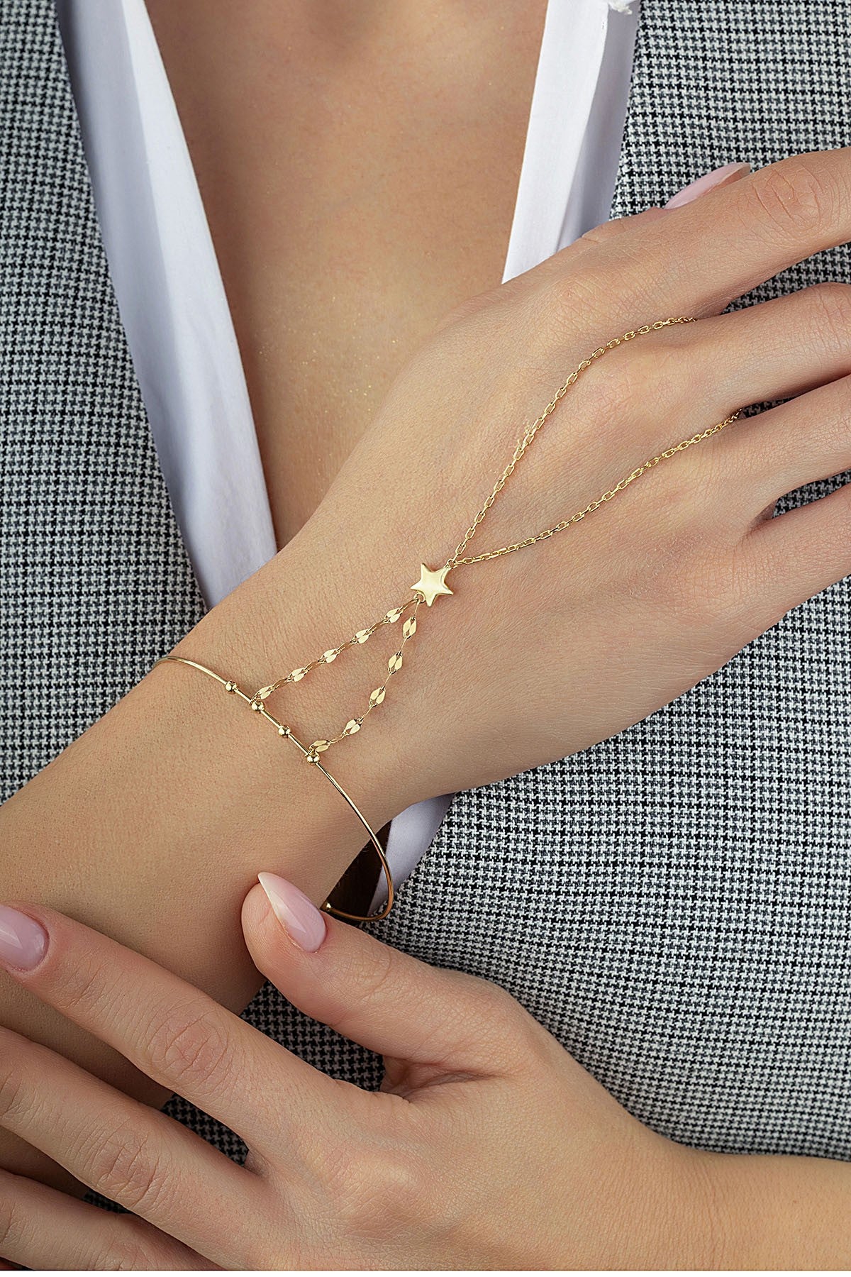 Bilezikli Boomerang Zincir Yıldızlı Altın Şahmeran Ürün ana görseli