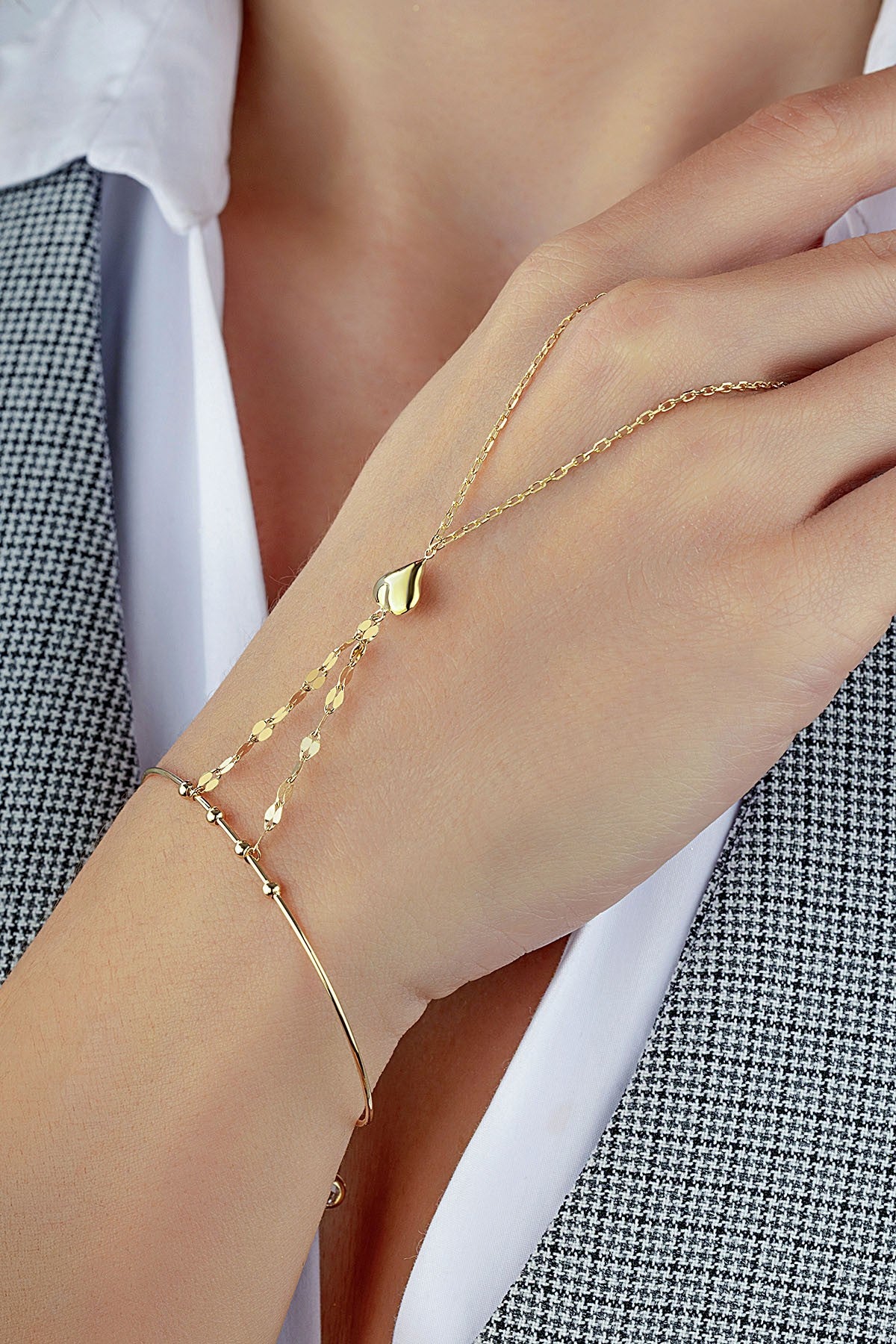 Bilezikli Boomerang Zincir Kalpli Altın Şahmeran