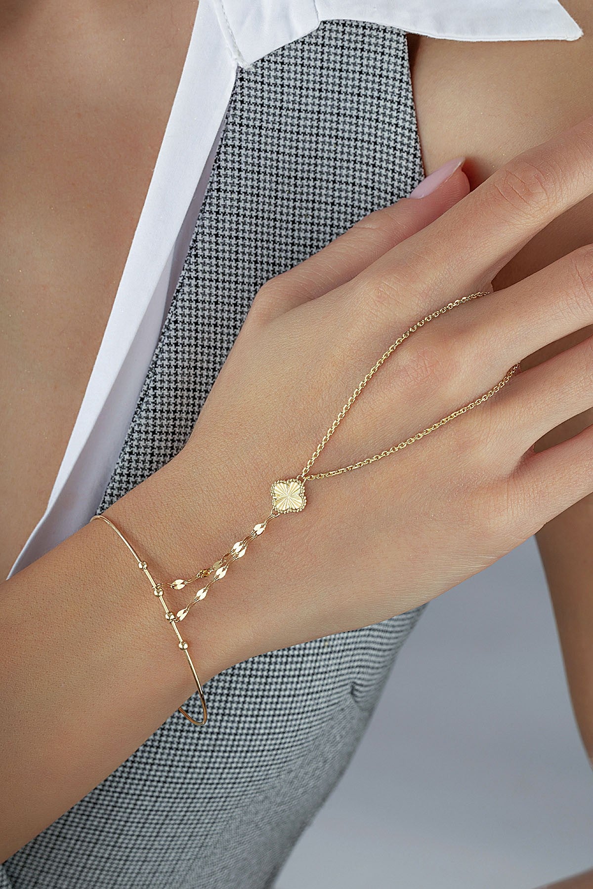 14 Ayar Çiçekli Altın Şahmeran Ürün ikincil görseli