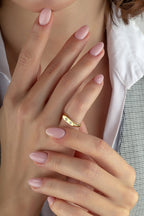 Dörtgen Taşlı Serçe Parmak Altın Yüzük