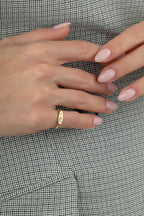 Elmas Kesim Taşlı Serçe Parmak Altın Yüzük