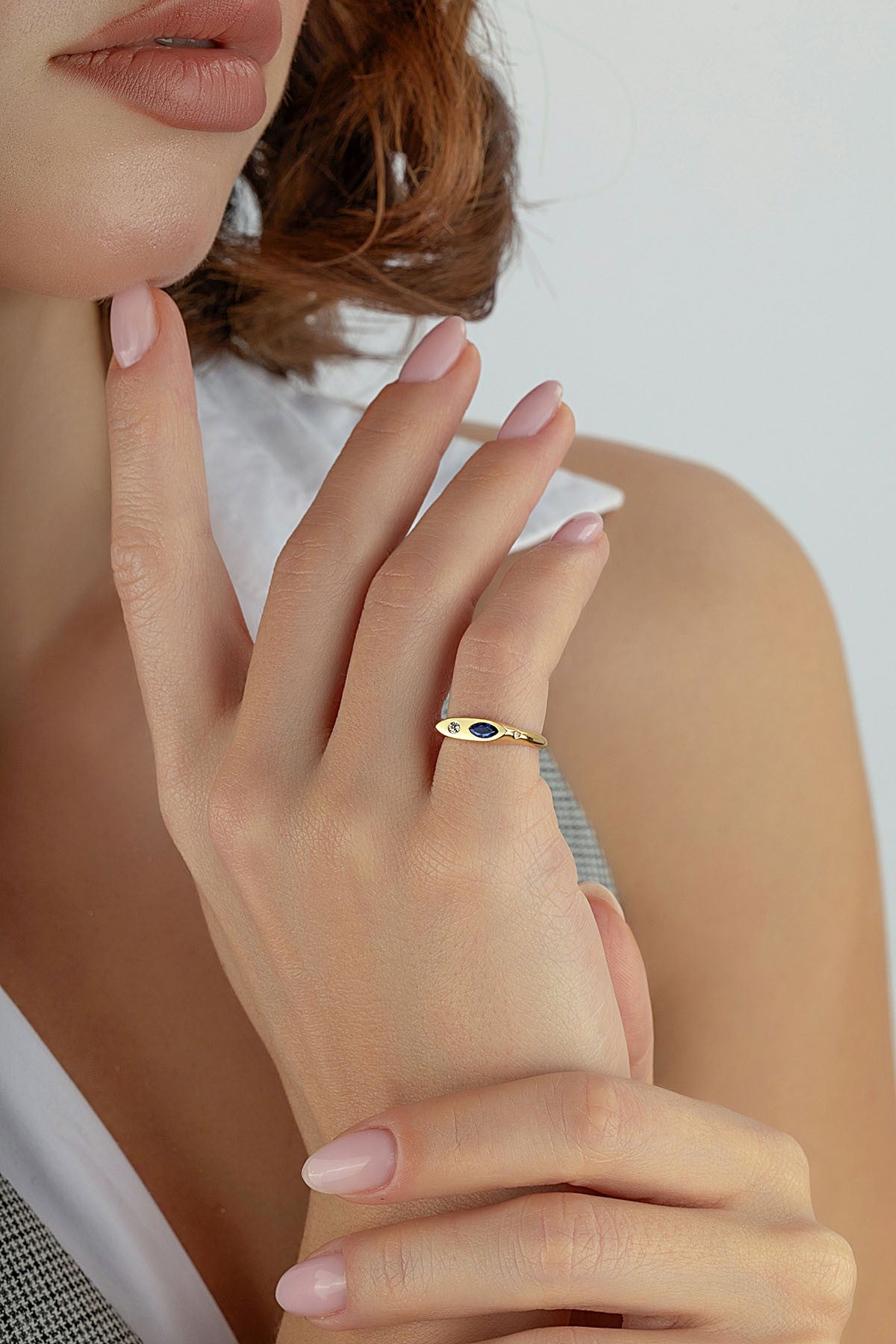 Elmas Şekilli Mavi Taşlı Serçe Parmak Altın Yüzük Ürün ikincil görseli