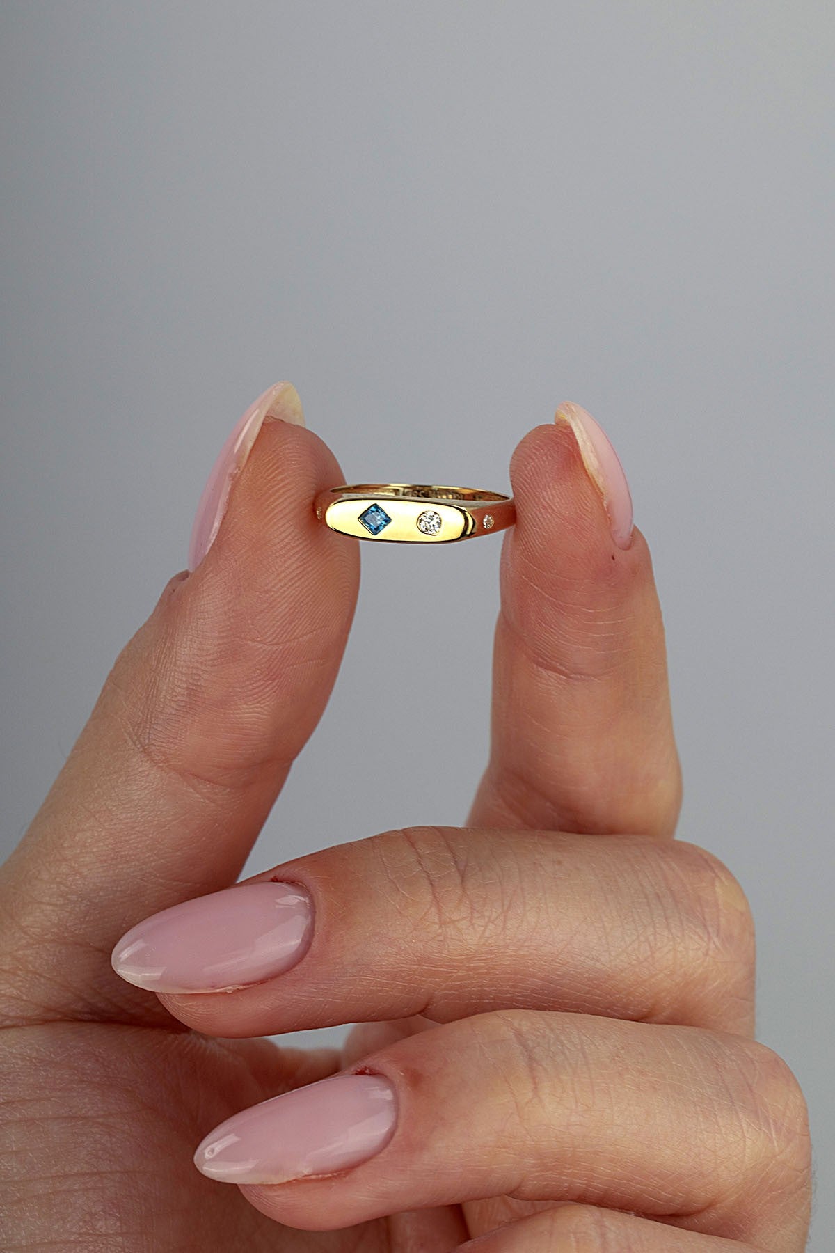 Dörtgen Turkuaz Taşlı Serçe Parmak Altın Yüzük