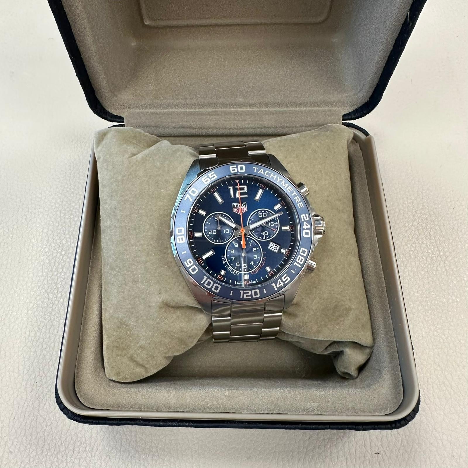 TAG HEUER Formula 1 Quartz Chronograph Erkek Saati