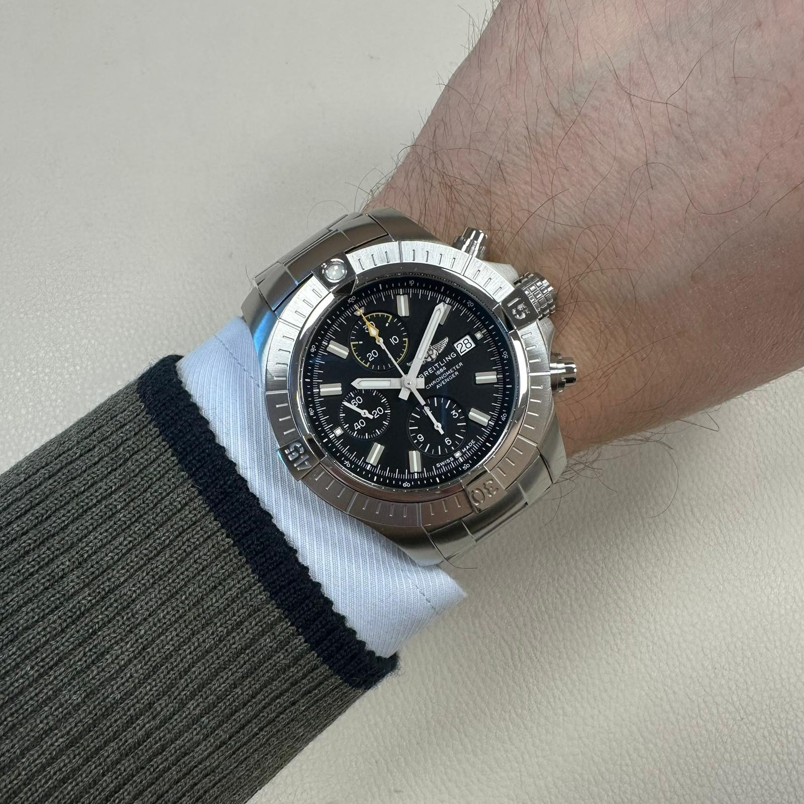 BREITLING Avenger Chronograph 45 Erkek Saati