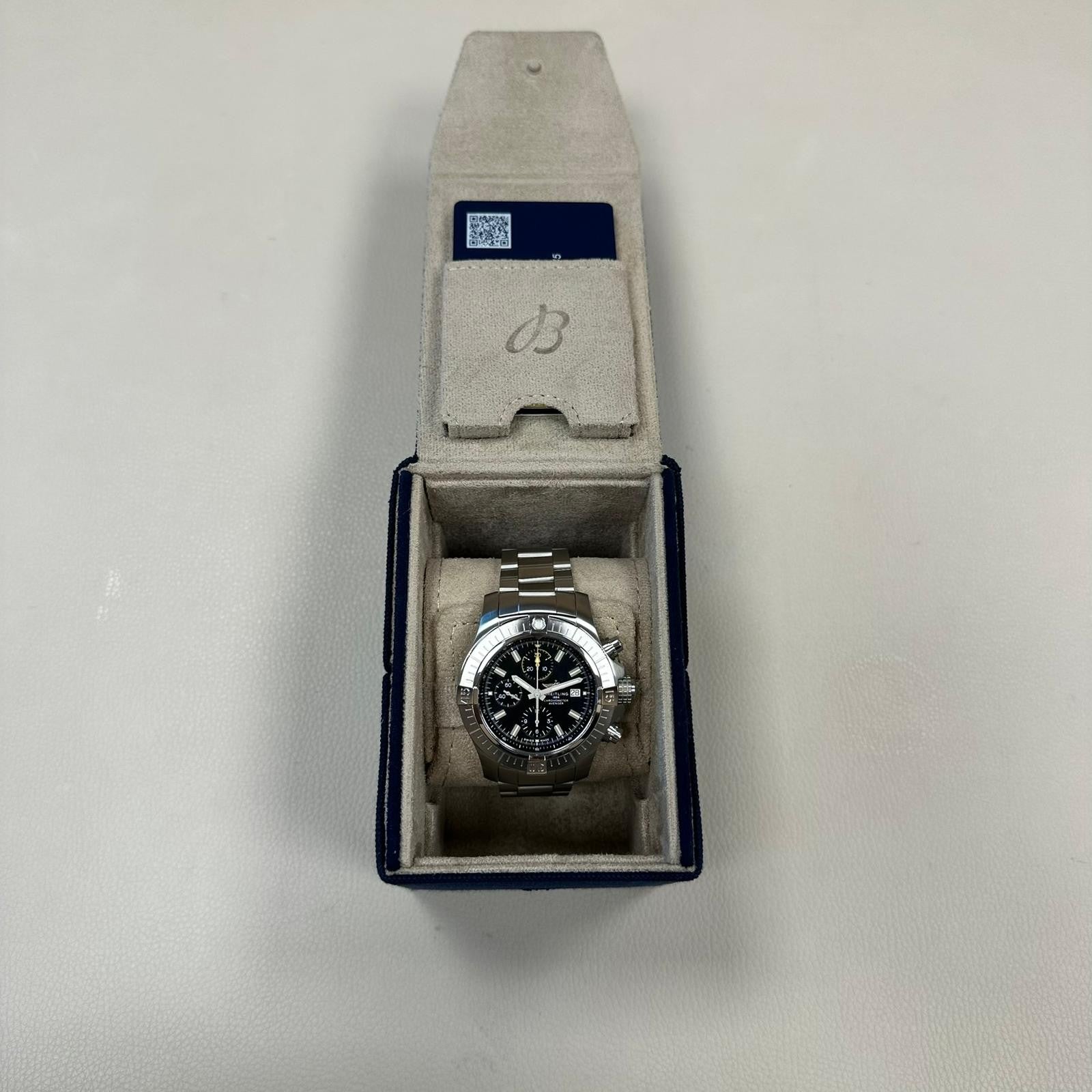 BREITLING Avenger Chronograph 45 Erkek Saati