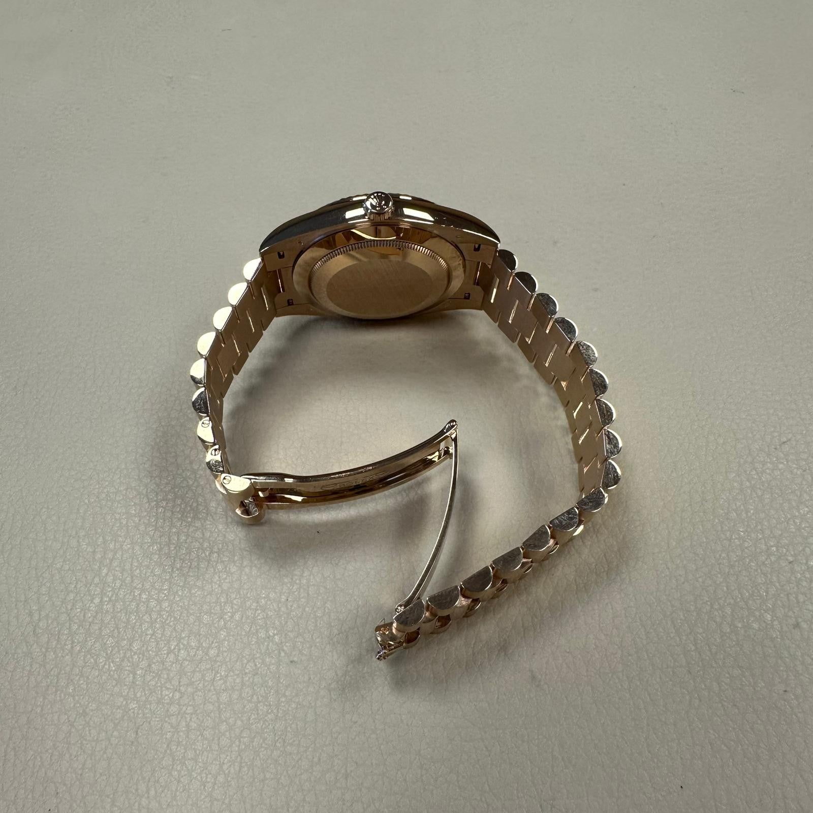 ROLEX Oyster Perpetual Day-Date 40 Erkek Kol Saati