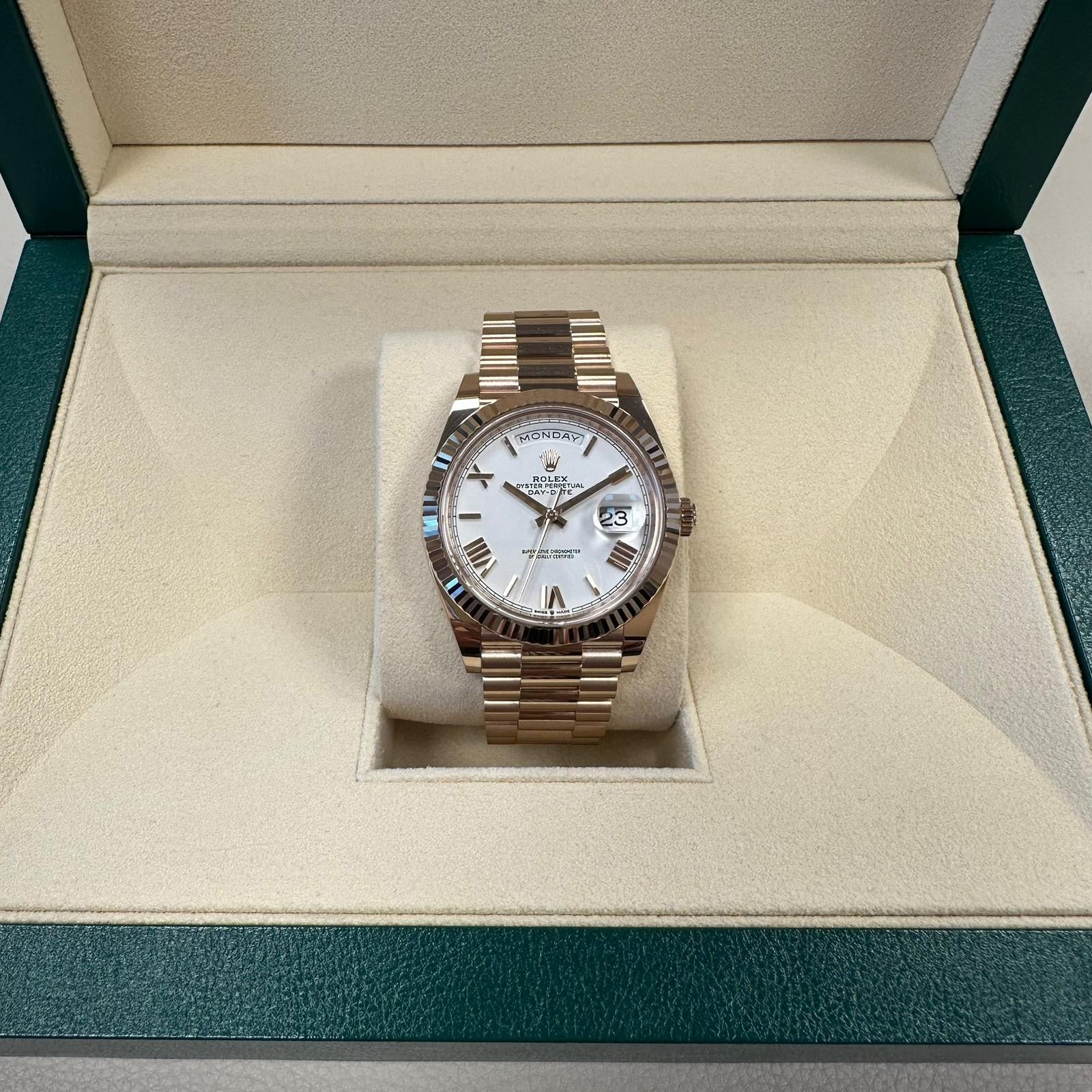 ROLEX Oyster Perpetual Day-Date 40 Erkek Kol Saati