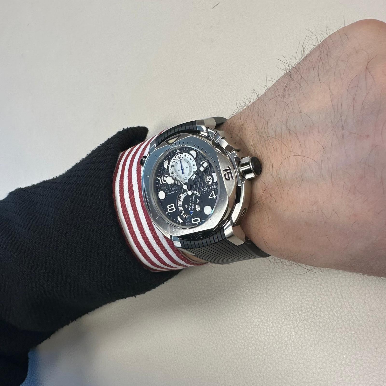 CLERC HY-SL-GMT-114 Hydroscaph GMT Power Reserve Erkek Saati