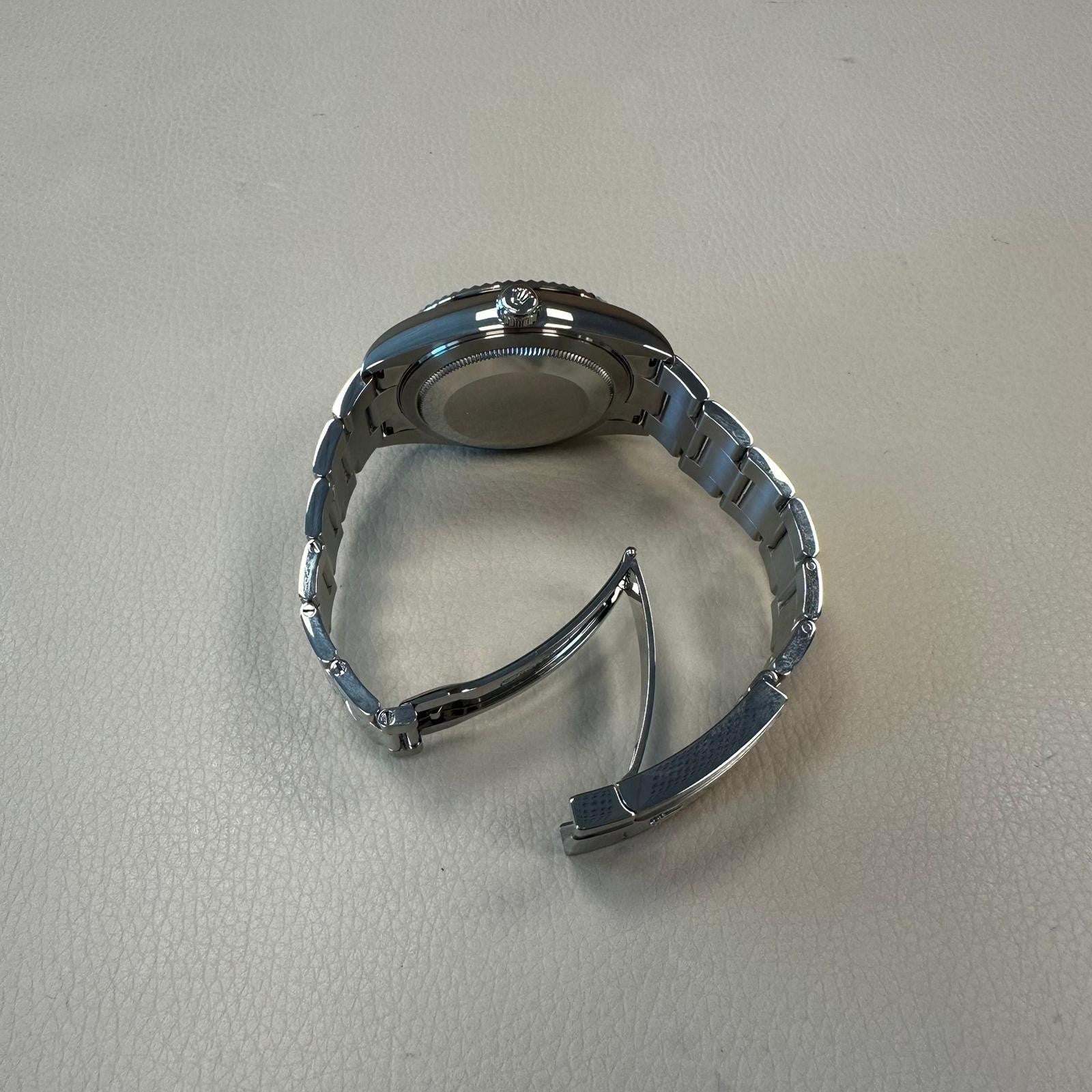 ROLEX Oyster Perpetual Sky-Dweller Erkek Kol Saati