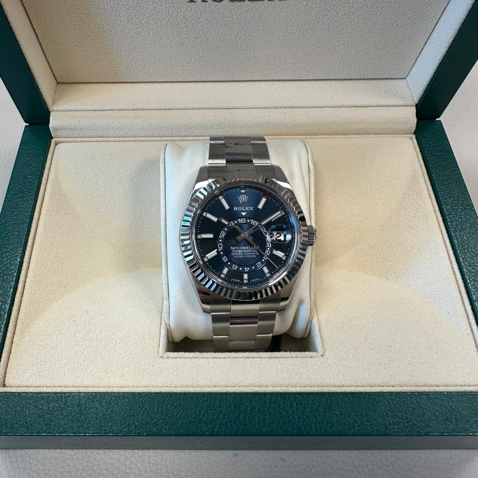 ROLEX Oyster Perpetual Sky-Dweller Erkek Kol Saati