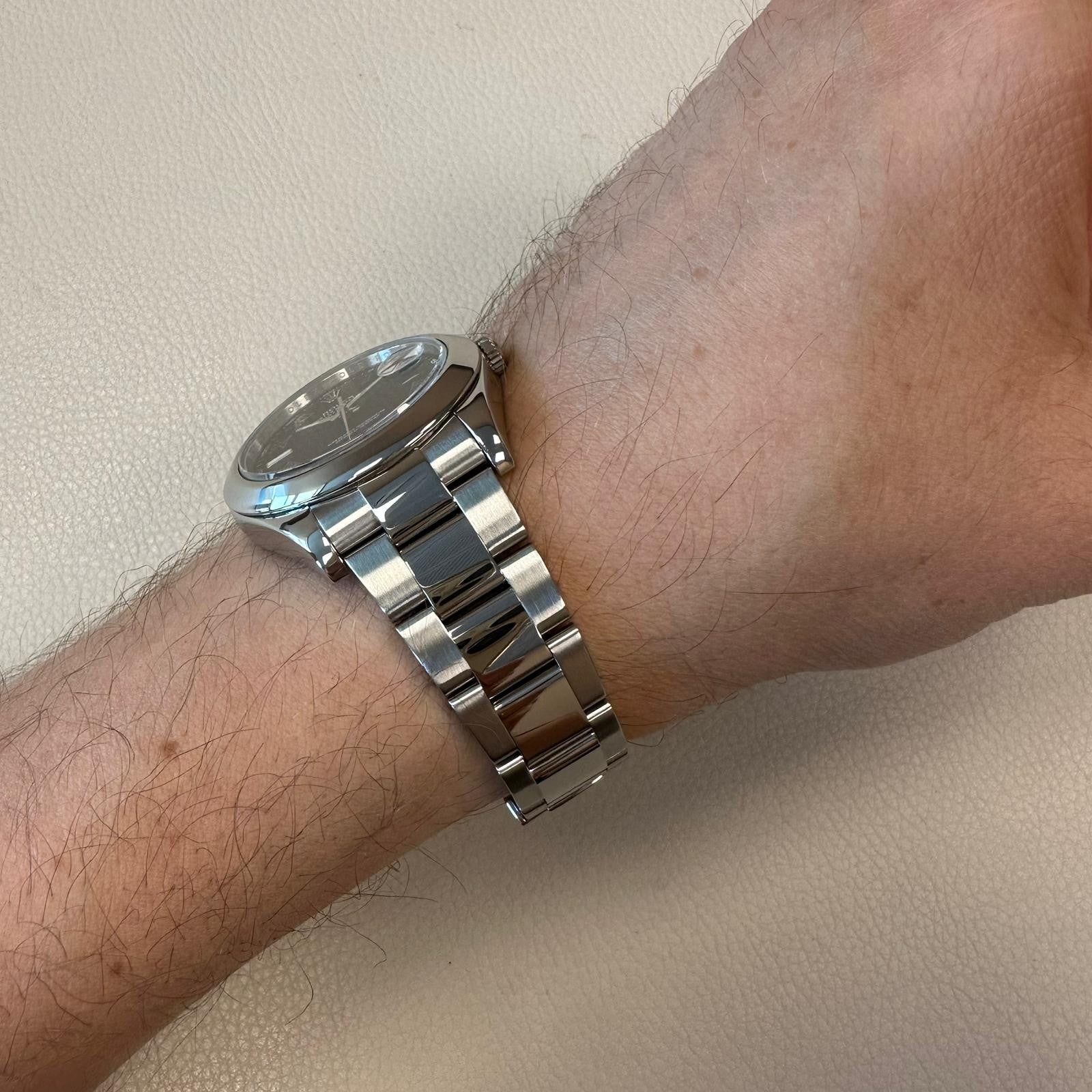 Rolex Oyster Perpetual Date Just Erkek Kol Saati | Pırlant Ürün ikincil görseli