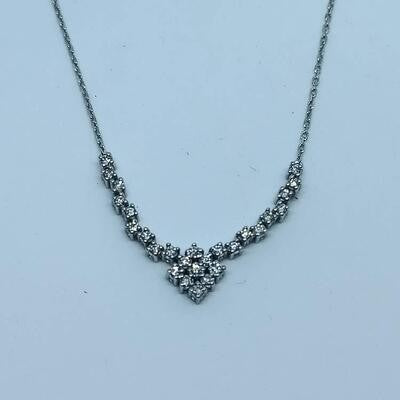 0,30 Karat Pırlantalı Kolye