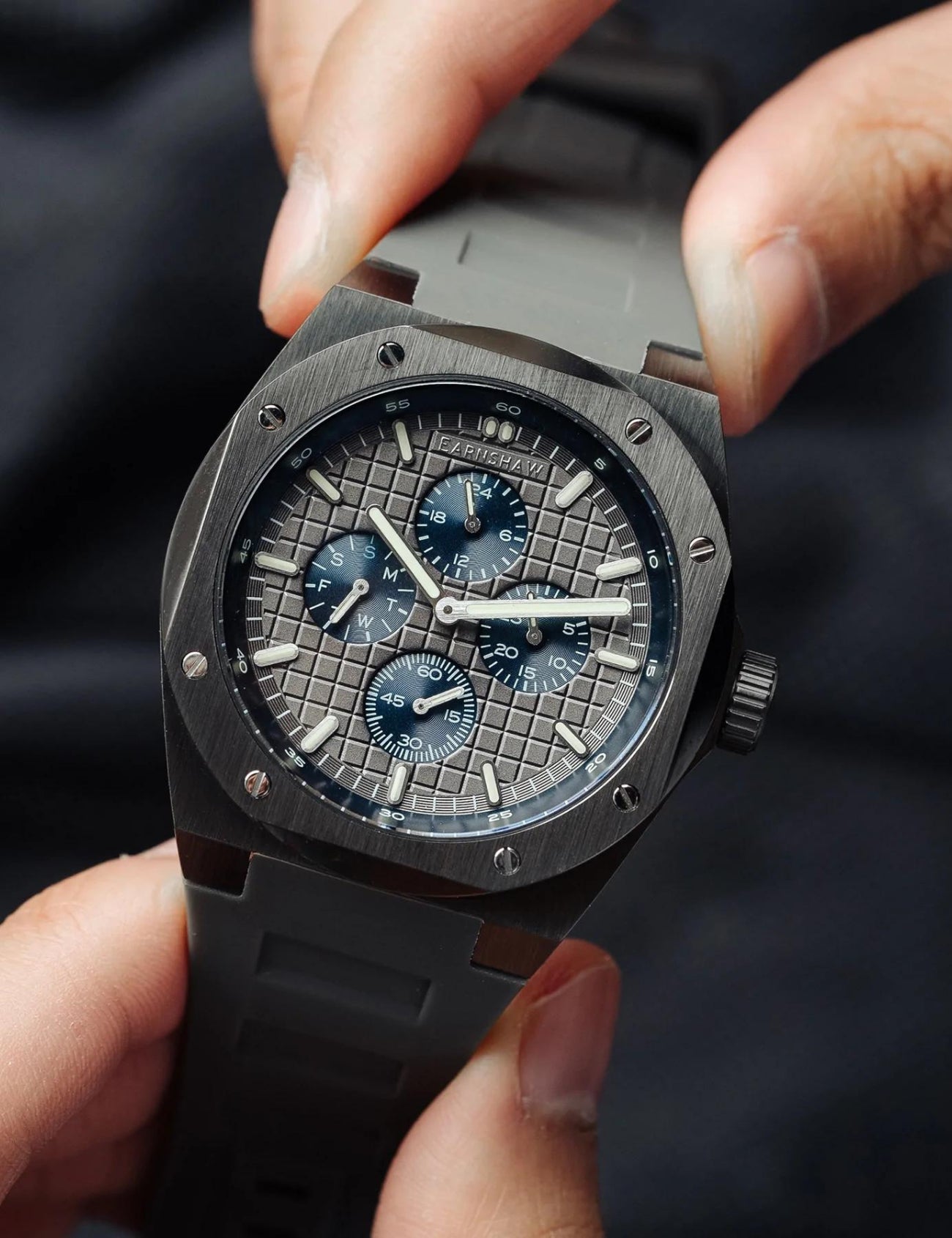 EARNSHAW ES-8253-04 25 Erkek Kol Saati