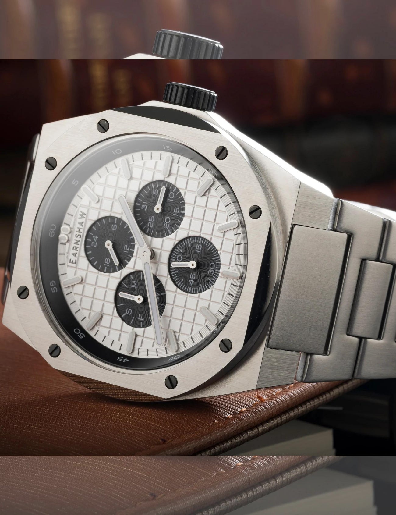 EARNSHAW ES-8253-11 25 Erkek Kol Saati