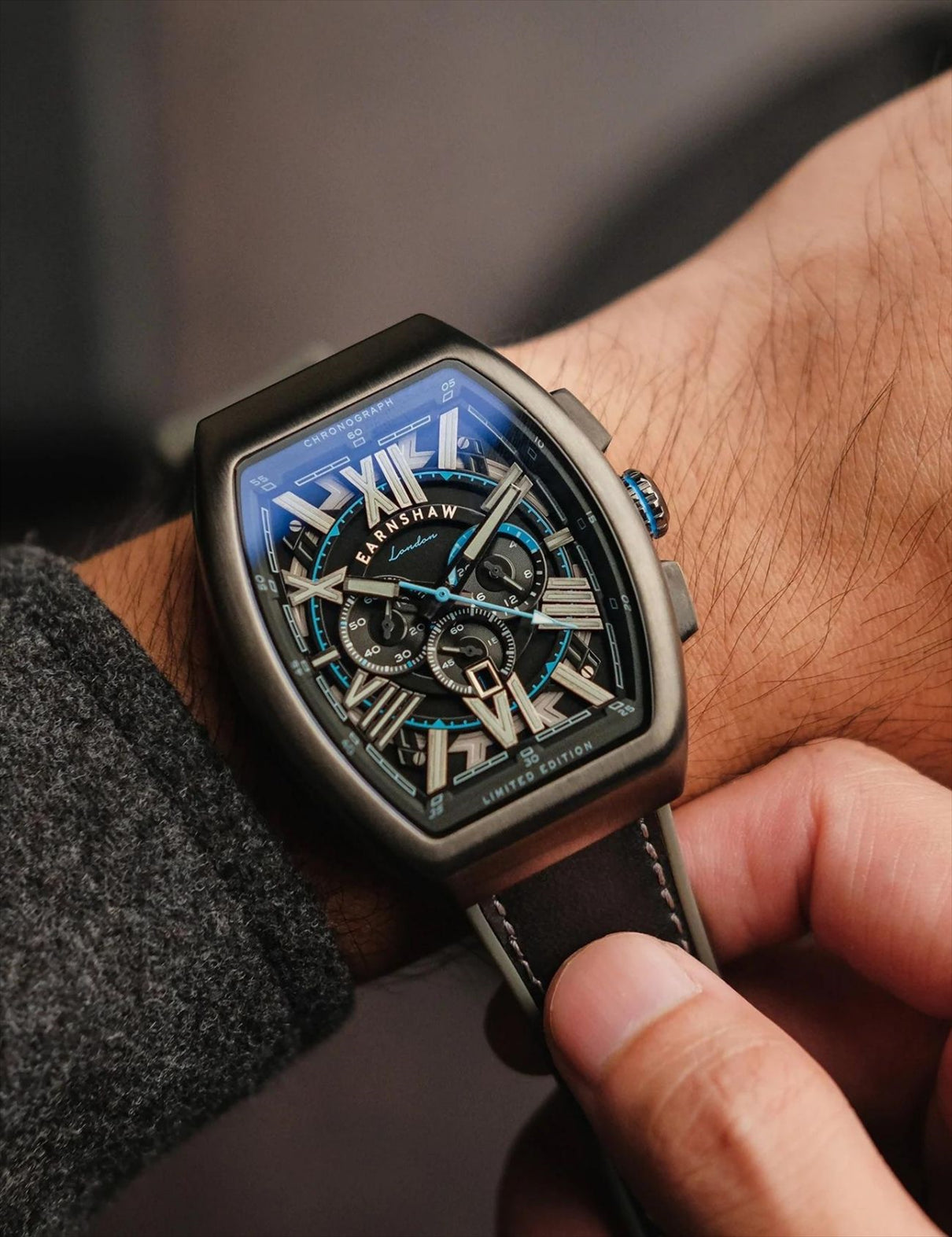 EARNSHAW ES-8270-07 60 Erkek Kol Saati