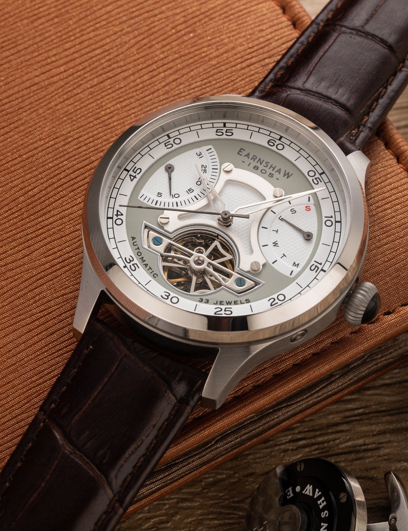 EARNSHAW ES-8191-01 Erkek Kol Saati