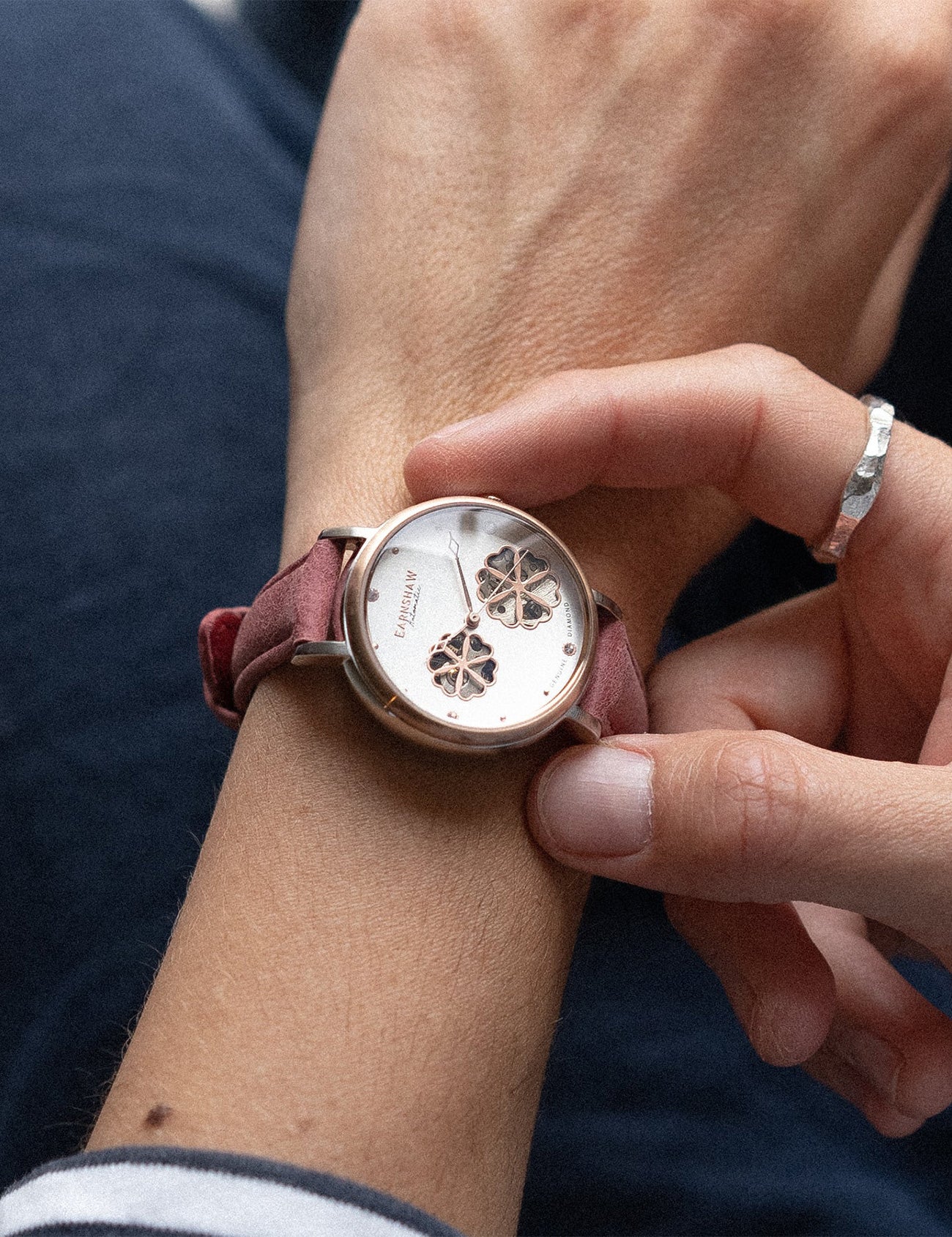 EARNSHAW ES-8158-05 Kadın Kol Saati