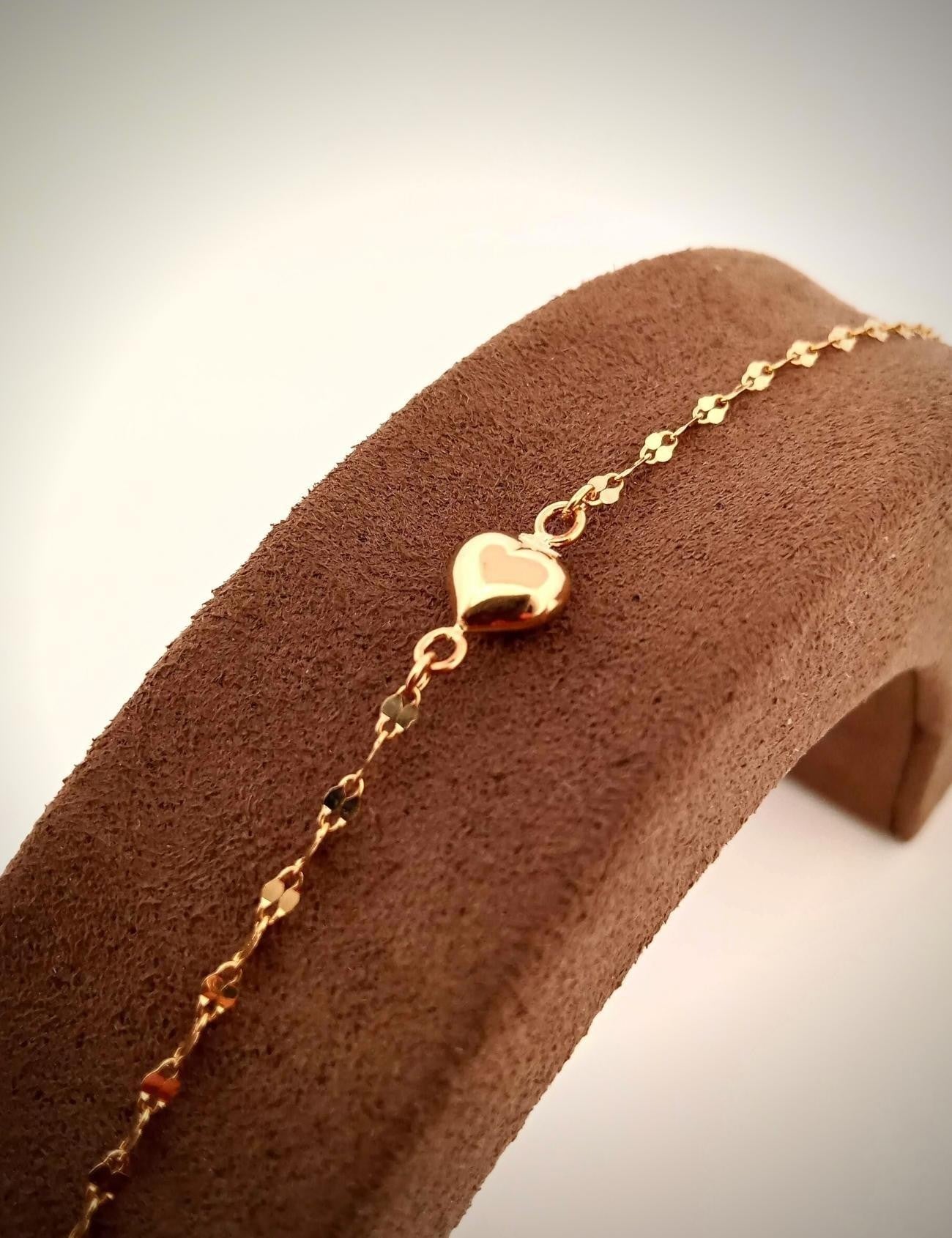 Kalpli Altın Bileklik Ürün ikincil görseli