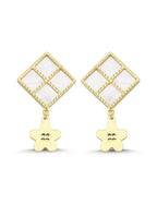 Pembe Sedefli Dörtgen Sallantı Çiçek Altın Küpe