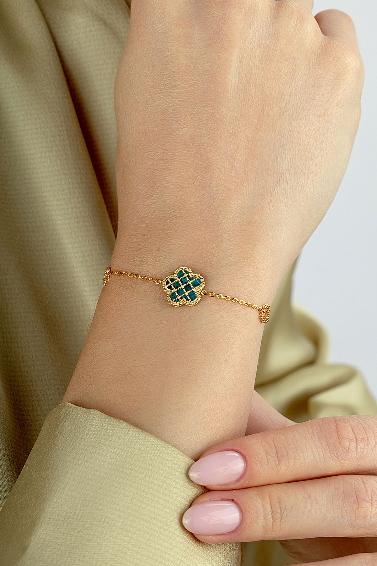 Çift Taraflı Mavi Beyaz Sedef Kafesli Çiçek Altın Bileklik Ürün ikincil görseli