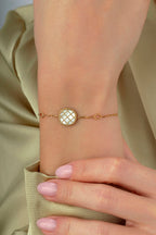 Çift Taraflı Gri Beyaz Sedefli Altın Bileklik