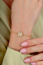 Çift Taraflı Gri Beyaz Sedefli Çiçek Altın Bileklik