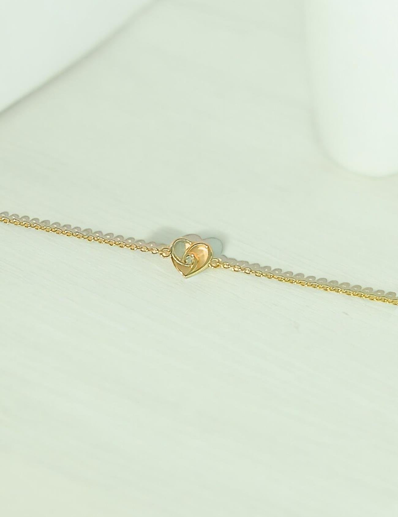 Kalpli Altın Bileklik Ürün ikincil görseli