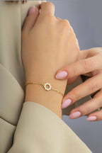 14 Ayar Geometrik Figür Detaylı Zarif Altın Bileklik