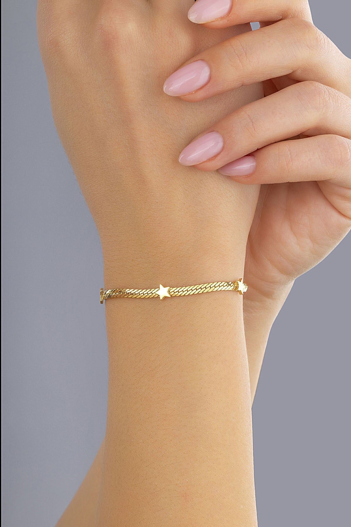 14 Ayar Yıldız Motifli Hasır Dokulu Altın Bileklik