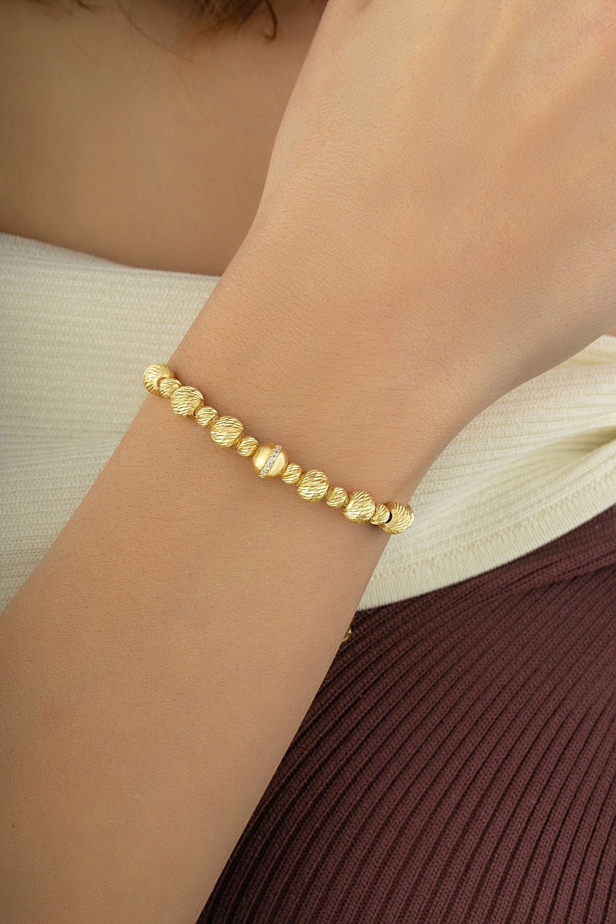 14 Ayar Küçük Top Figürlü Altın Bileklik