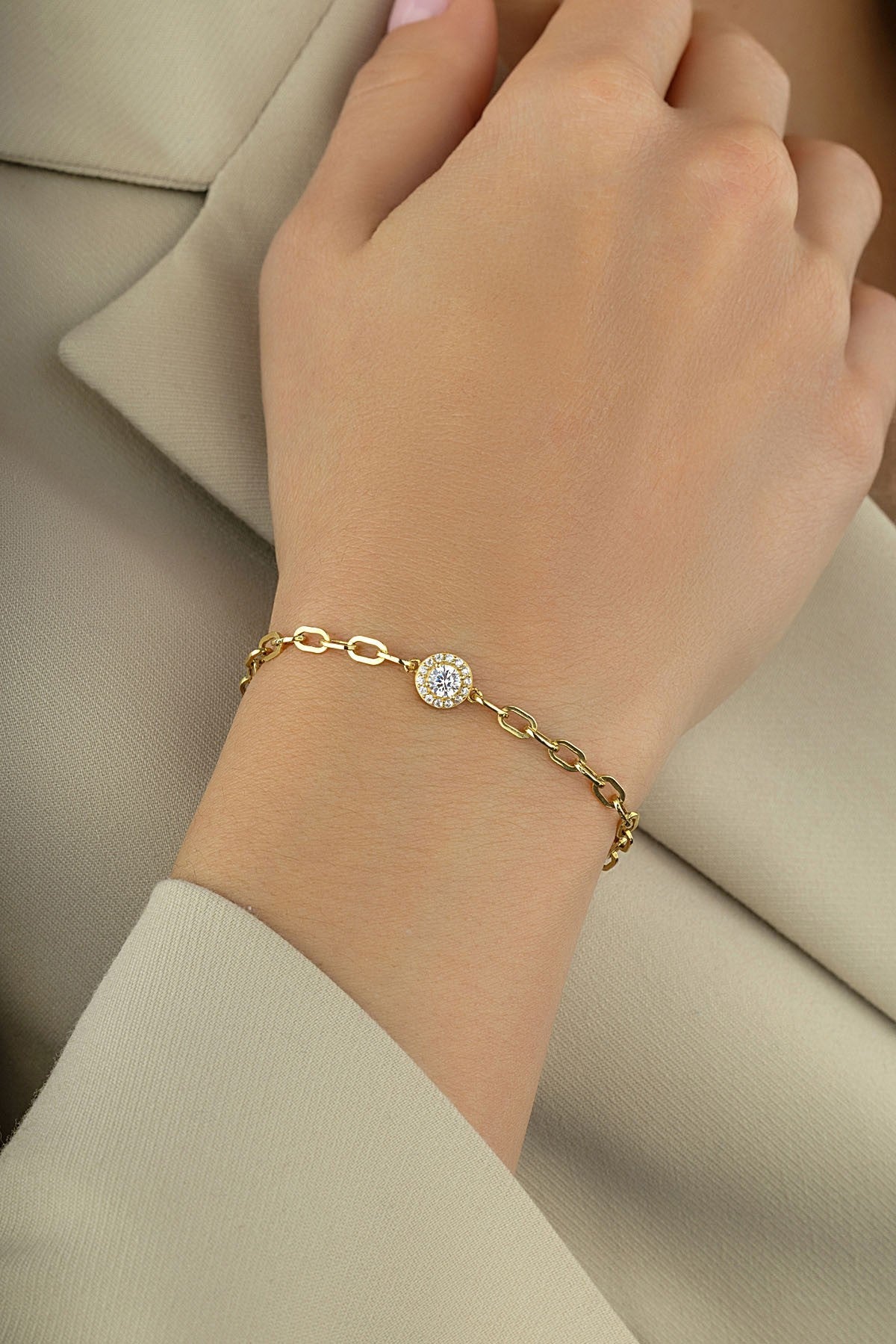 14 Ayar Zincir Şık Taşlı Altın Bileklik Ürün ikincil görseli