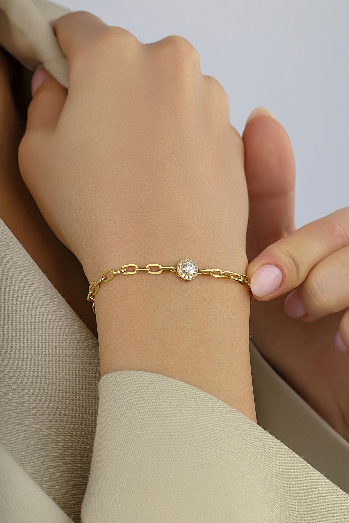 14 Ayar Zincir Şık Taşlı Altın Bileklik