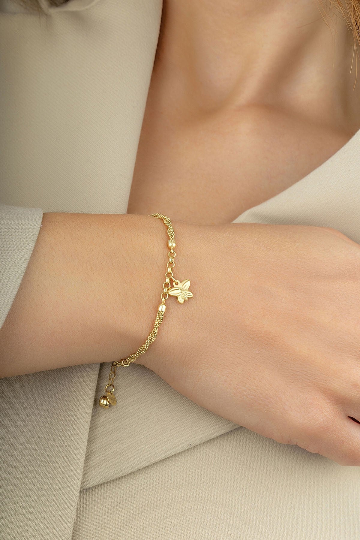 14 Ayar Sallanan Kelebek Altın Bileklik Ürün ana görseli