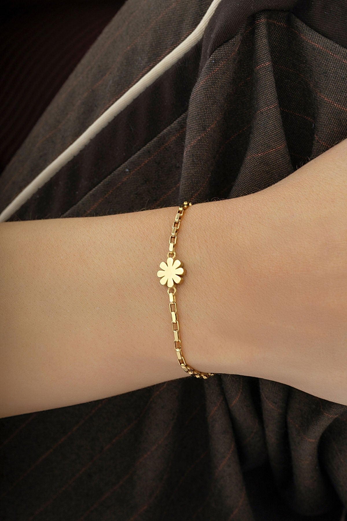 14 Ayar Düz Çiçek Altın Bileklik Ürün ikincil görseli