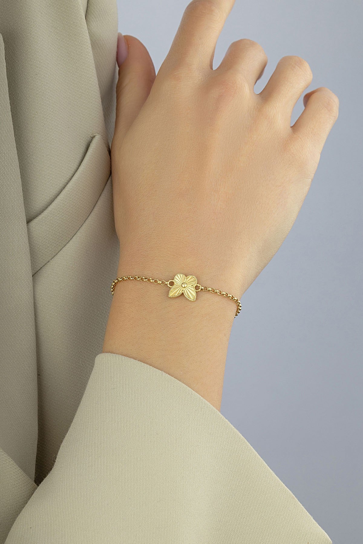 14 Ayar Kelebek Altın Bileklik Ürün ikincil görseli