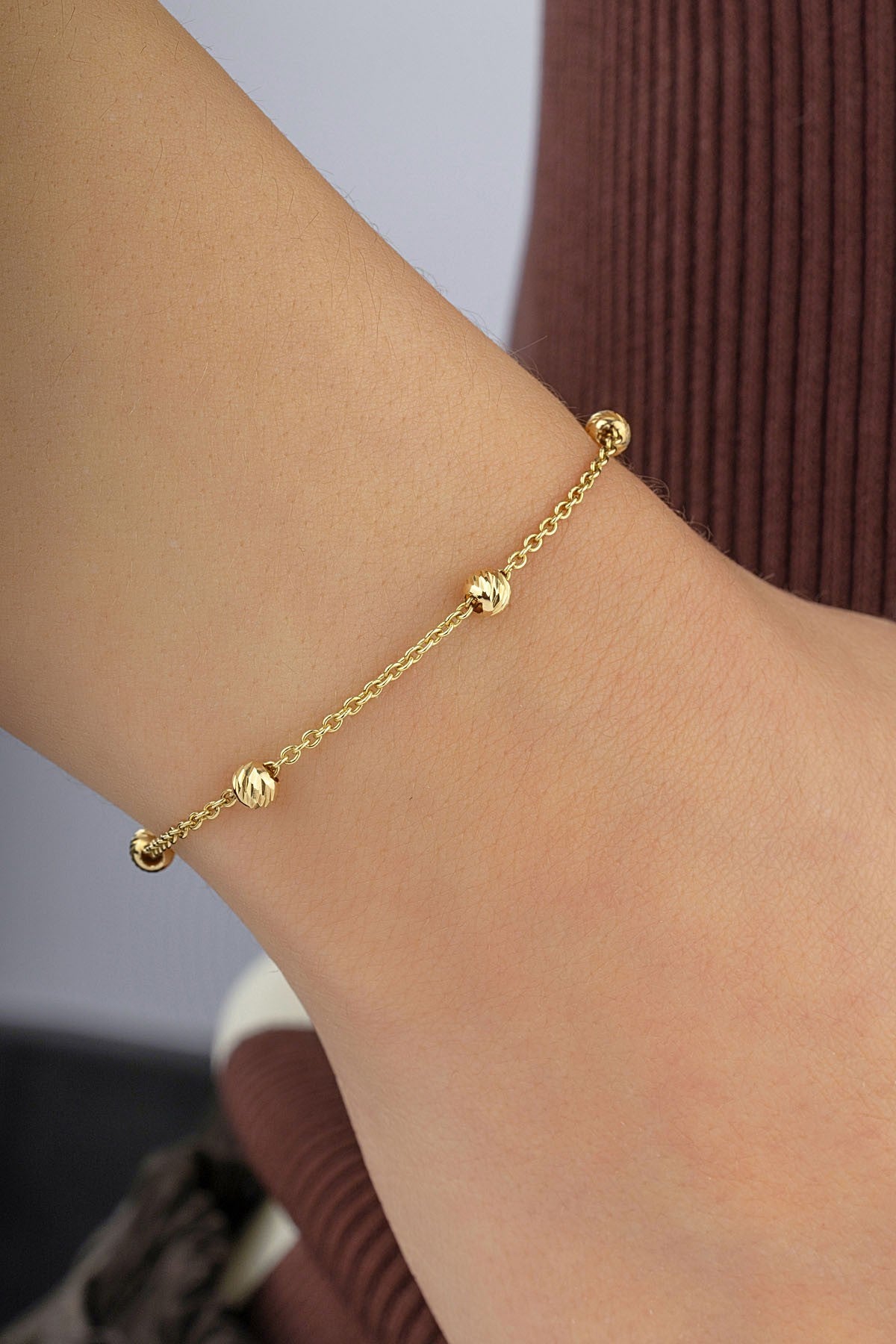 14 Ayar Günlük Boncuklu Altın Bileklik Ürün ikincil görseli