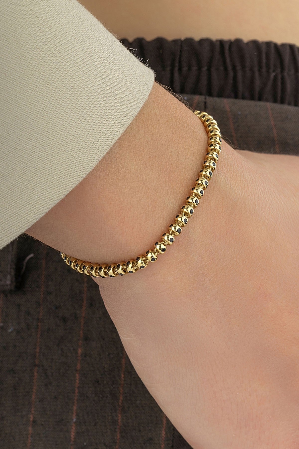 14 Ayar Siyah Noktalı Boncuk Altın Bileklik Ürün ana görseli