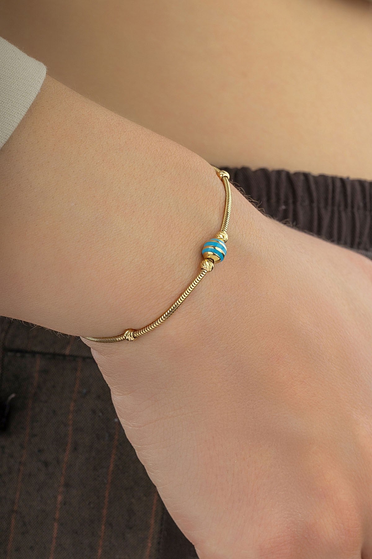 14 Ayar Yeşil Şeritli Boncuk Altın Bileklik Ürün ana görseli