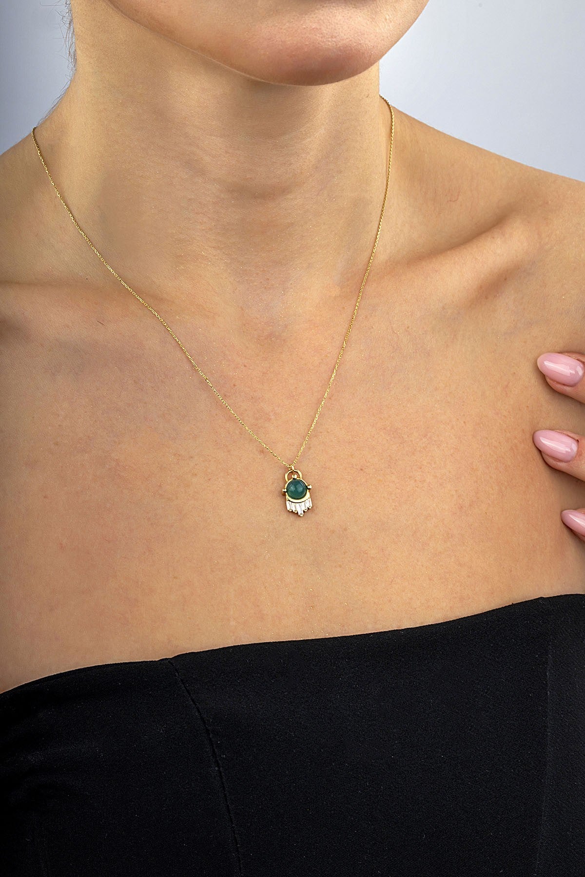 14 Ayar Yeşil Taşlı Altın Kolye