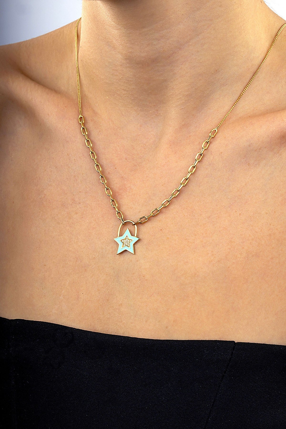 14 Ayar Taşlı Mineli Yıldız Altın Kolye